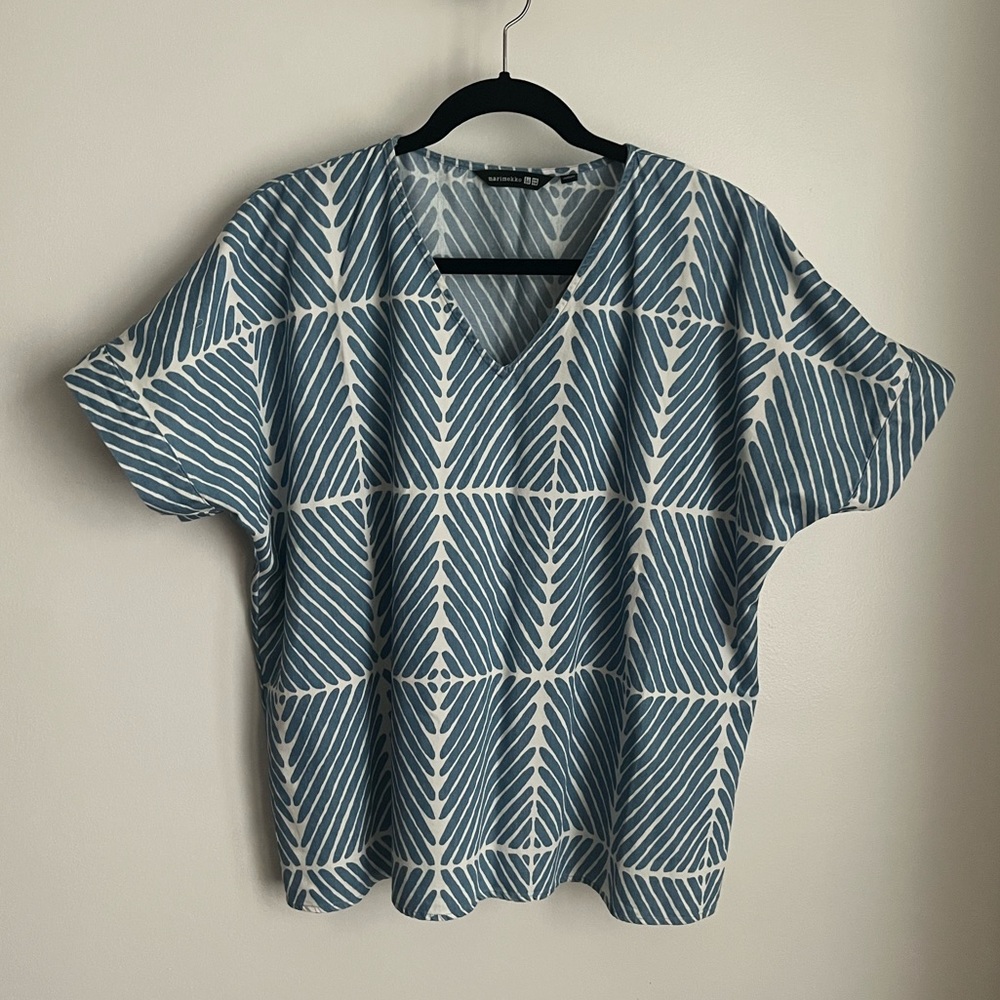 EUC Uniqlo x Marimekko short sleeve cotton blouse